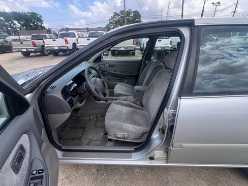 Used 2001 Nissan Altima GXE image 20