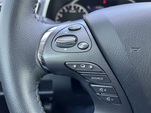 Used 2022 Nissan Murano SV w/ SV Midnight Edition Package image 16