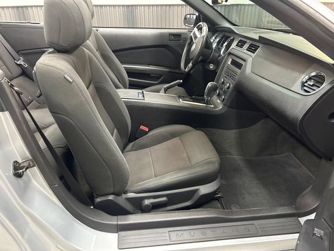 Used 2014 Ford Mustang Convertible w/ Equipment Group 102A RWD image 12