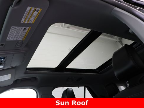 Used 2024 Ford Explorer Limited image 28