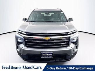 Used 2025 Chevrolet Traverse LT FWD video 2