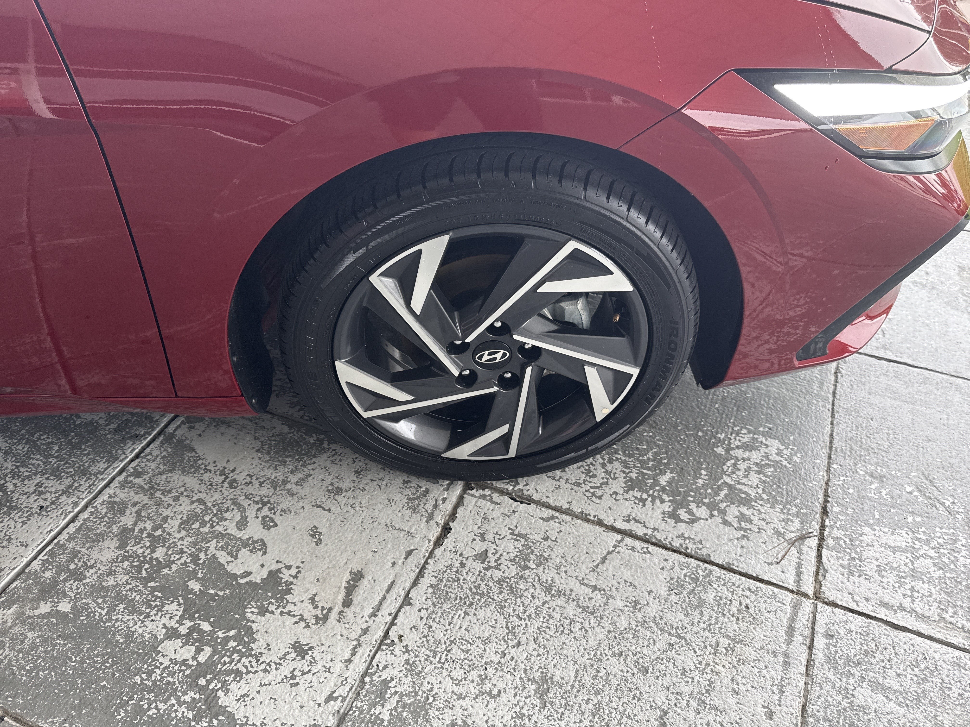 Used 2025 Hyundai Elantra SEL FWD image 12