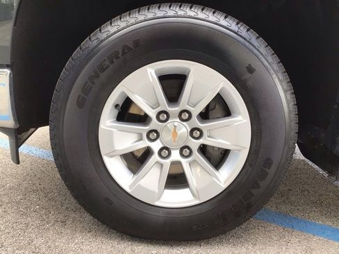 Used 2025 Chevrolet Silverado 1500 LT image 29