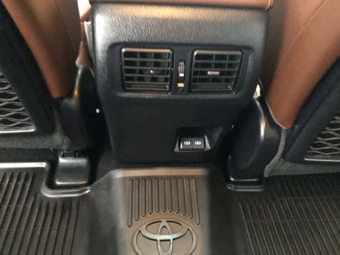 Used 2023 Toyota 4Runner Limited image 28