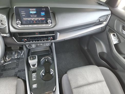 Used 2026 Nissan Rogue SV FWD image 17