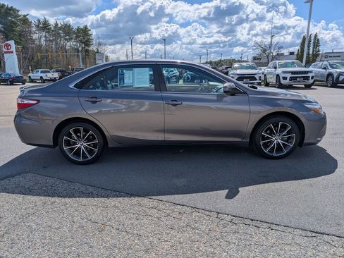 Used 2016 Toyota Camry XSE w/ Moonroof Package FWD image 6