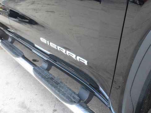 Used 2019 GMC Sierra 1500 SLE w/ SLE Value Package AWD/4WD image 6