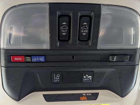 Used 2017 Subaru Impreza 2.0i Limited AWD/4WD image 28