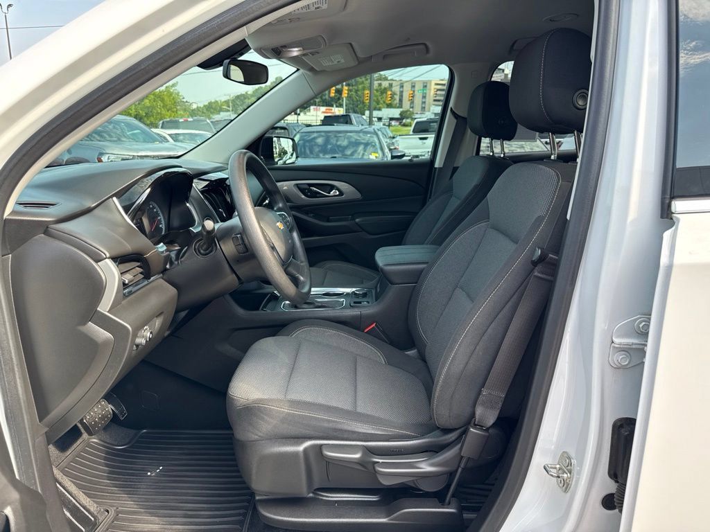 Used 2020 Chevrolet Traverse LS FWD image 12