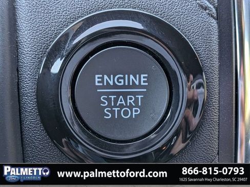 Used 2025 Ford Expedition Tremor AWD/4WD image 31