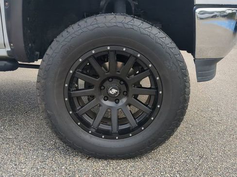 Used 2015 Chevrolet Silverado 1500 LT w/ LT Convenience Package image 11