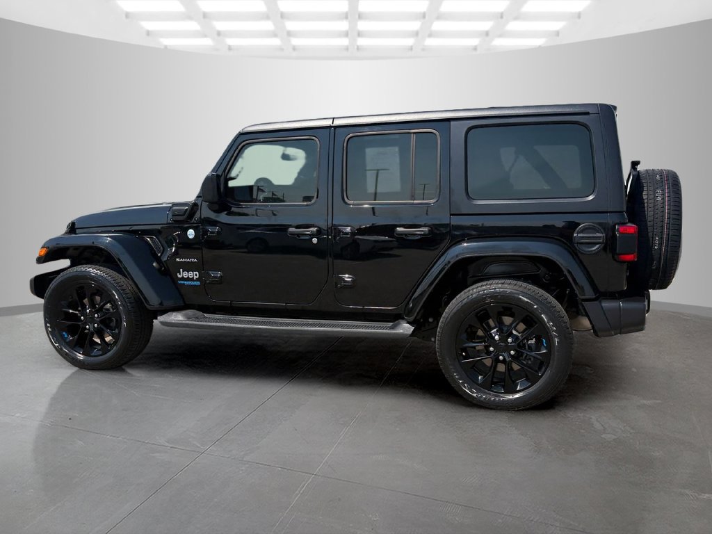 Used 2022 Jeep Wrangler Unlimited Sahara w/ Cold Weather Group AWD/4WD image 7