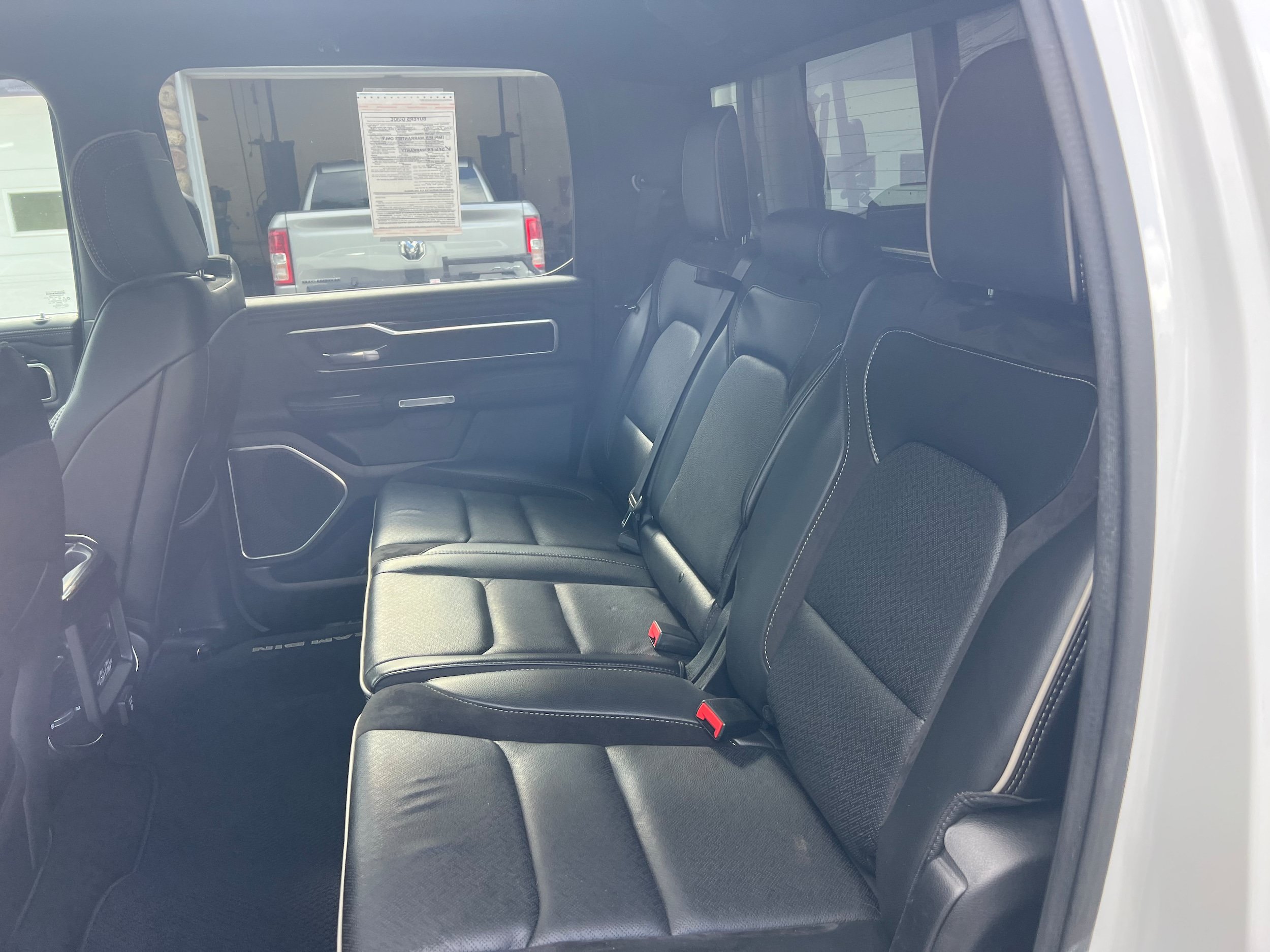 Used 2022 RAM 1500 Laramie w/ Sport Appearance Package AWD/4WD image 10