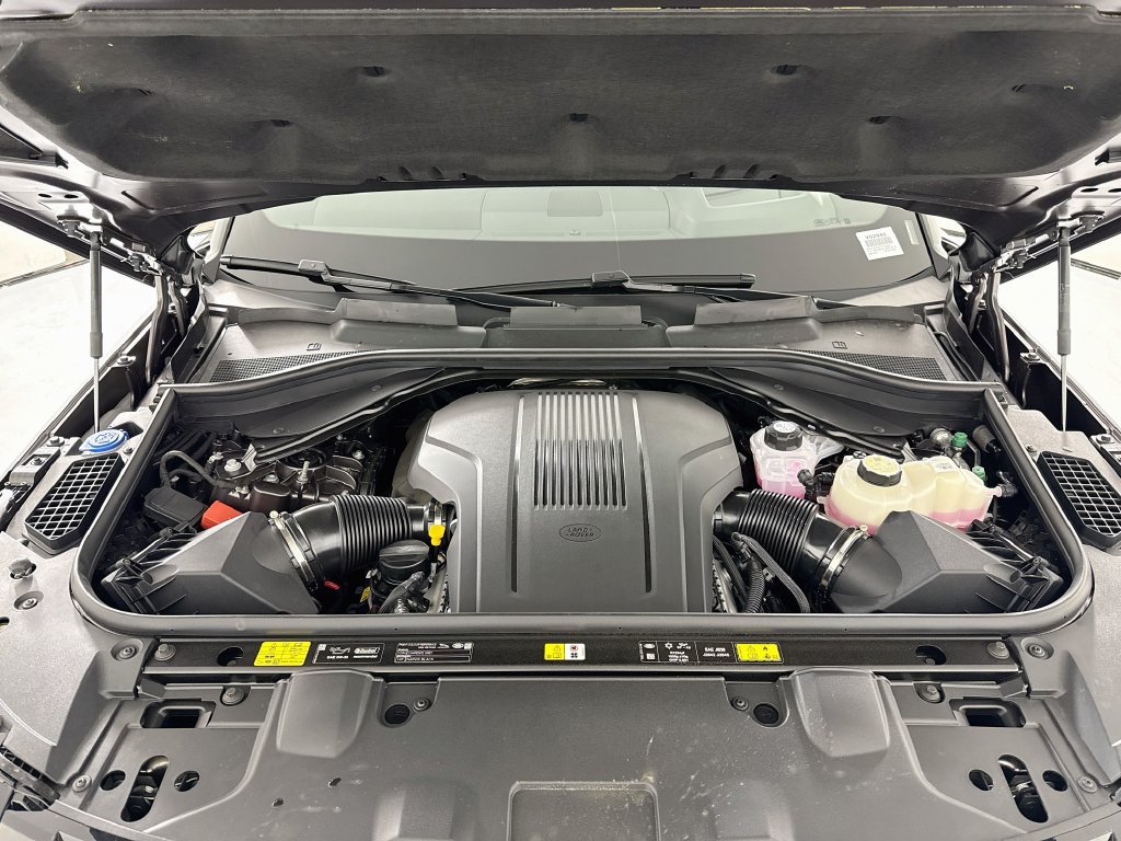 New 2026 Land Rover Range Rover SE AWD/4WD image 29