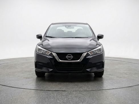 Used 2025 Nissan Versa SV FWD image 2