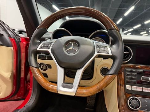 Used 2012 Mercedes-Benz SLK 250 image 33