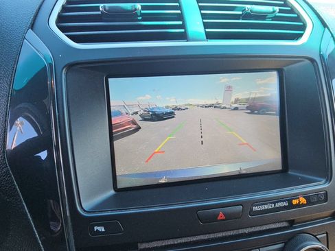 Used 2016 Ford Explorer XLT w/ Equipment Group 202A FWD image 17