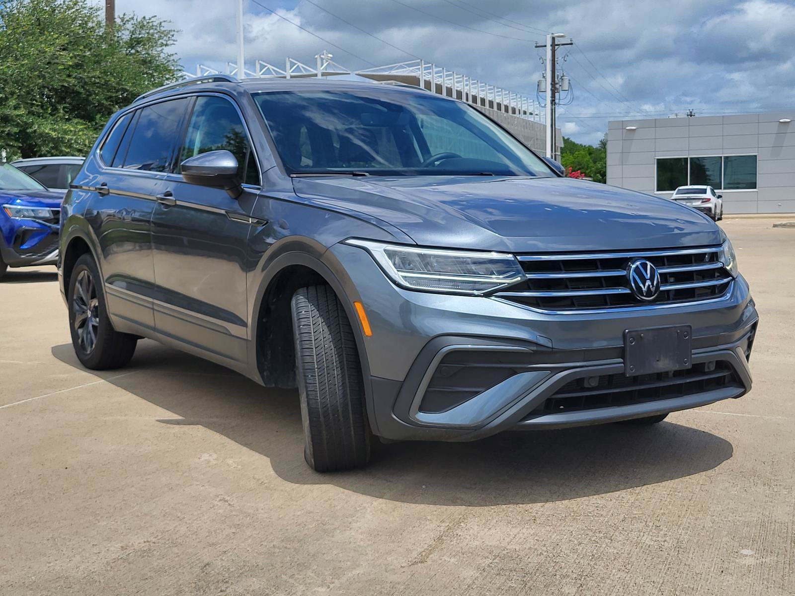 Used 2024 Volkswagen Tiguan SE FWD image 5