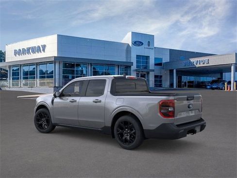 New 2025 Ford Maverick Lariat w/ Black Appearance Package image 4