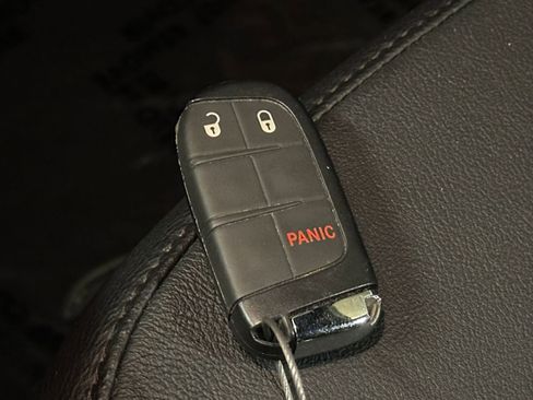 Used 2025 Jeep Compass Trailhawk w/ Trailer Tow Group image 22