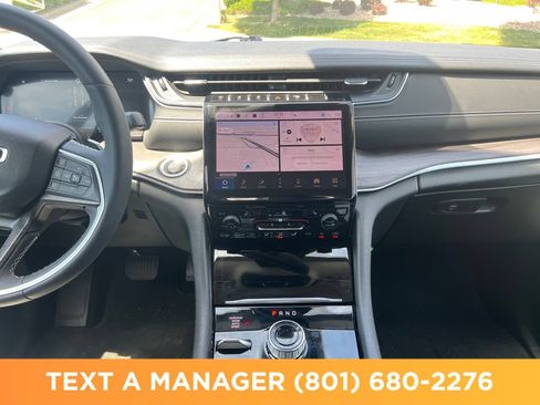 Used 2023 Jeep Grand Cherokee Limited w/ Trailer Tow Prep Group (B) AWD/4WD image 22