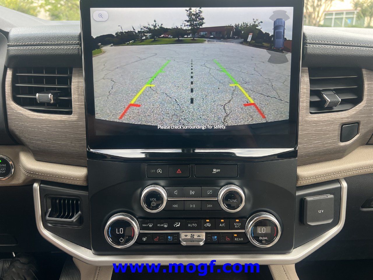 Certified 2024 Ford Expedition Limited AWD/4WD image 8