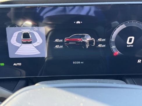 Used 2024 Dodge Charger R/T w/ Plus Group image 15