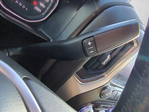 Used 2019 GMC Sierra 1500 SLT image 14