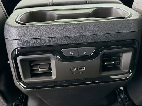 New 2026 GMC Sierra 3500 AT4 w/ AT4 Premium Plus Package AWD/4WD image 20