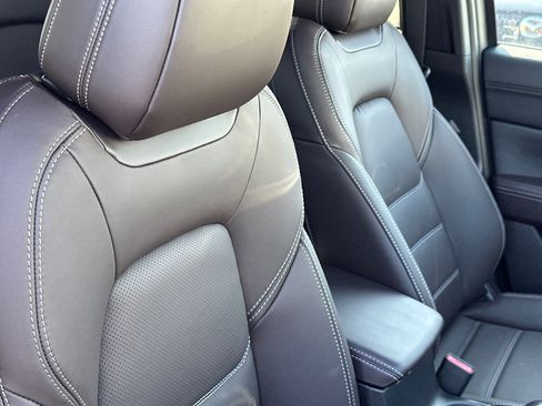 New 2025 MAZDA CX-5 Signature image 11