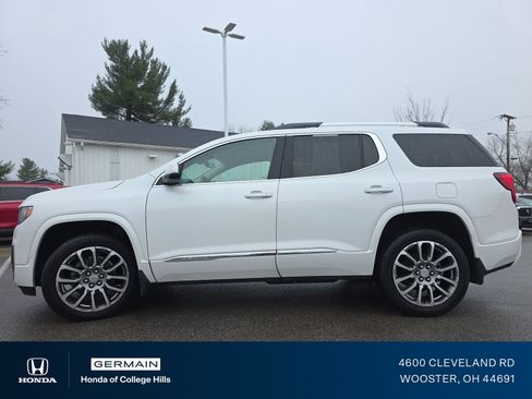 Used 2023 GMC Acadia Denali w/ Denali Technology Package AWD/4WD image 13