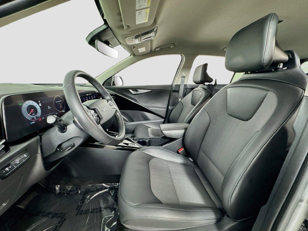 Used 2024 Kia Niro Wind w/ Wind Preserve Package FWD image 14