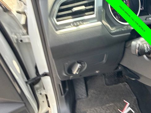 Used 2019 Volkswagen Tiguan SE AWD/4WD image 20