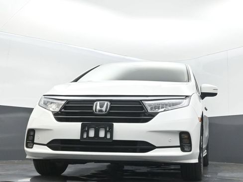 Certified 2024 Honda Odyssey Touring image 11