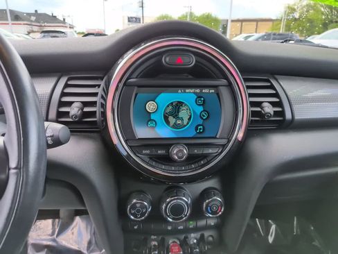 Used 2019 MINI Cooper 2-Door Hardtop FWD image 19