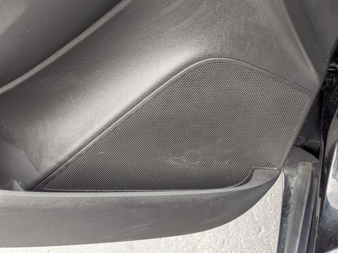Used 2019 Buick Encore Sport Touring AWD/4WD image 15