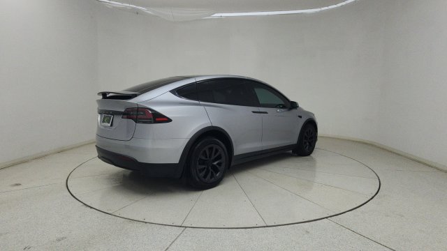 Used 2024 Tesla Model X AWD/4WD image 11