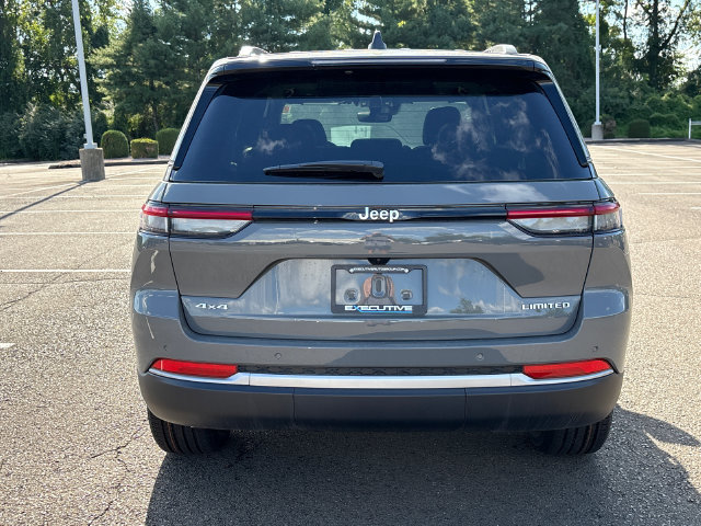 New 2027 Jeep Grand Cherokee Limited AWD/4WD image 3