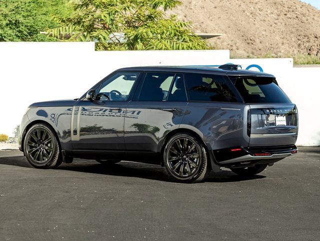 Certified 2024 Land Rover Range Rover SE AWD/4WD image 9