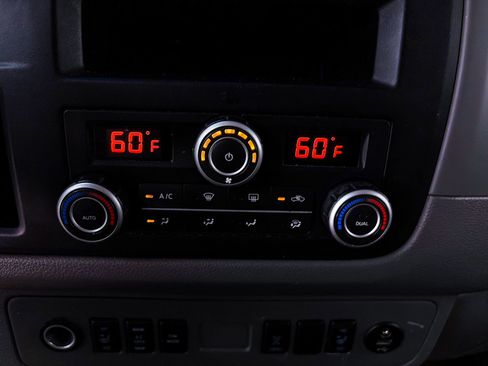 Used 2014 Nissan NV 3500 SL w/ Technology Package RWD image 16