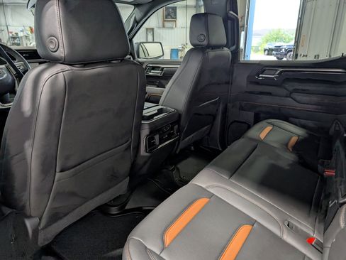 Used 2025 GMC Sierra 1500 AT4 w/ AT4 Premium Package image 20