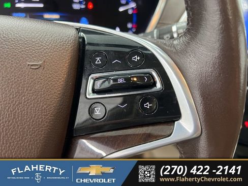 Used 2016 Cadillac SRX Luxury image 24