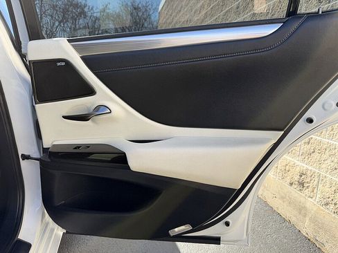 Used 2023 Lexus ES 350 F Sport w/ Accessory Package (Z2) image 23