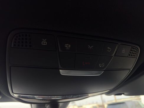 Used 2020 Mercedes-Benz GLC 300 4MATIC image 28