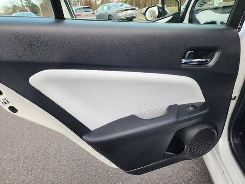 Used 2018 Toyota Prius Prime Advanced image 23