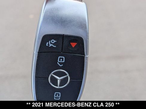 Used 2021 Mercedes-Benz CLA 250 4MATIC image 28