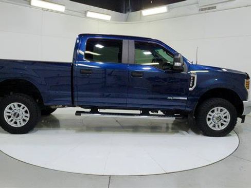 Used 2019 Ford F250 XL w/ STX Appearance Package AWD/4WD image 9