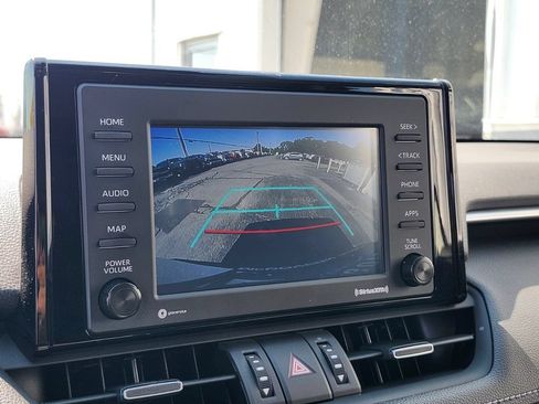 Used 2022 Toyota RAV4 XLE Premium AWD/4WD image 20