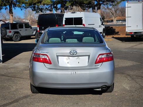 Used 2007 Toyota Camry XLE image 12