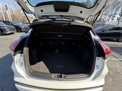 Used 2024 Nissan Kicks SR w/ SR Premium Package image 8